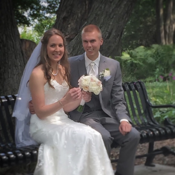 Meet your Posher, Leah - Picture 1 of 1